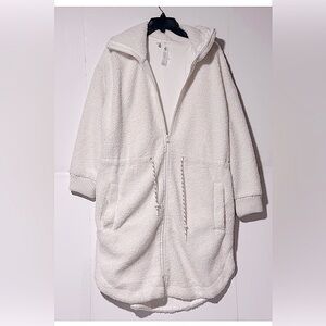 Lou & Grey - Cozy Up Women’s Sherpa Coat Size L